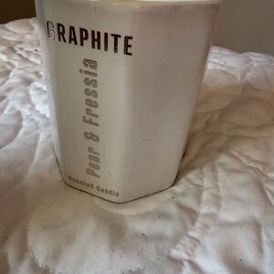 Graphite Pear & Freesia Scented Candle